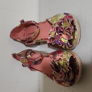 Wedge heel slippers